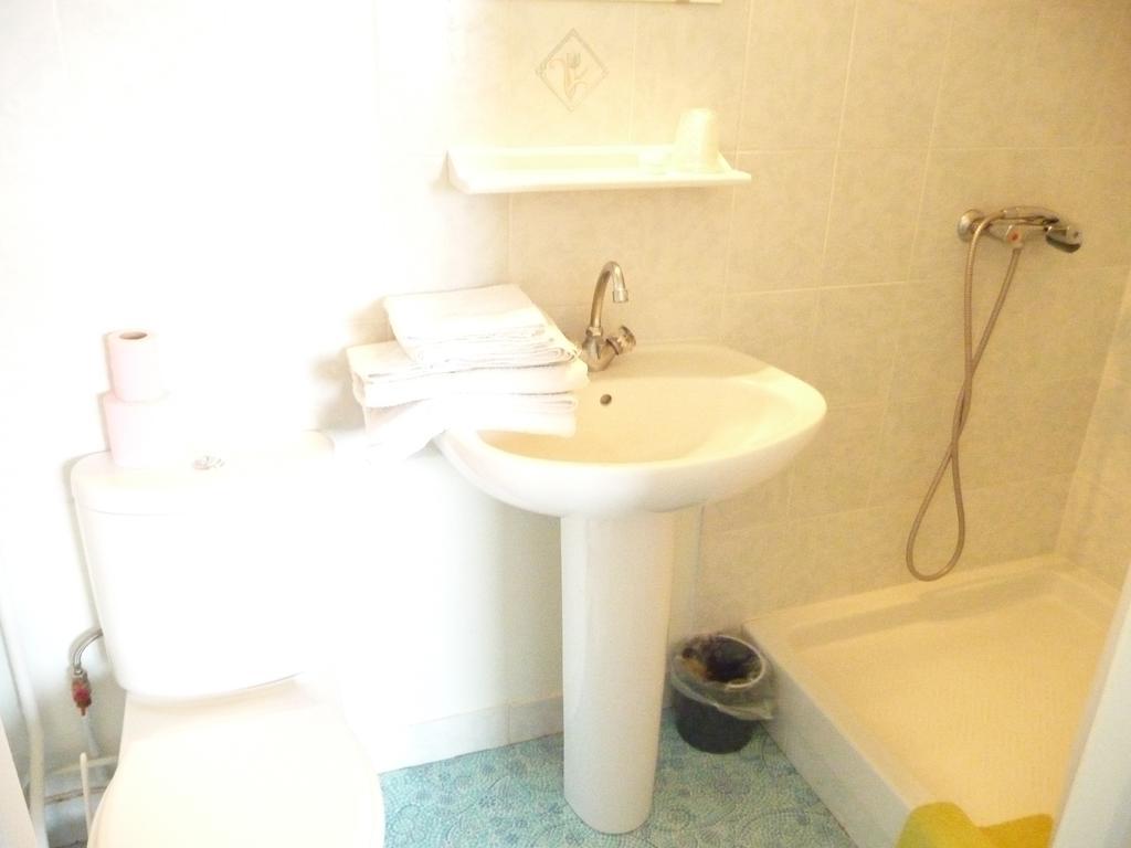 Hotel De La Gare Perigueux Room photo